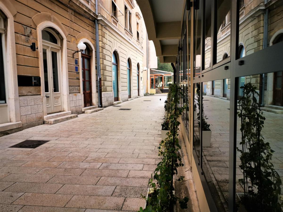 Divinity'S Reach - Old Town Center Hotel Zadar Eksteriør billede